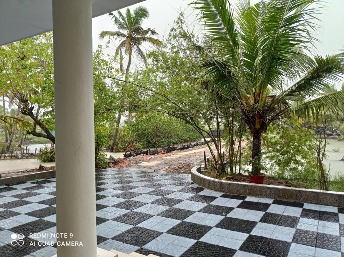 Aqua Green Home Stay Munroe Island エクステリア 写真