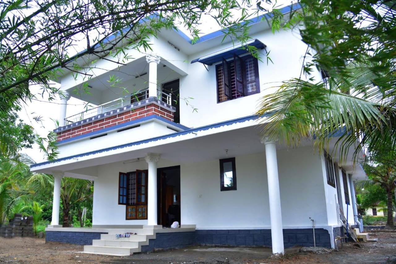 Aqua Green Home Stay Munroe Island エクステリア 写真